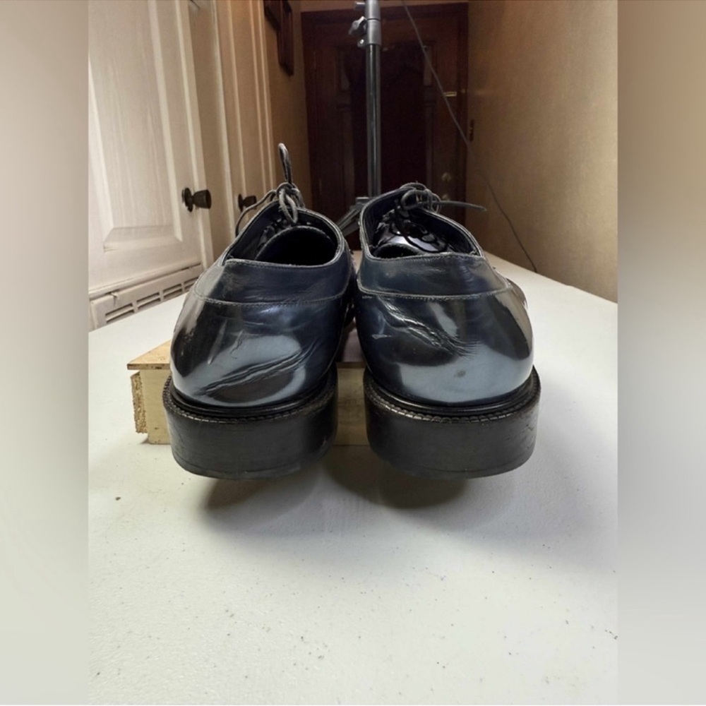 Louis Vuitton Runway Blue Leather
Metal Palace
Derby Shoes Sz 9 - Picture 12 of 15